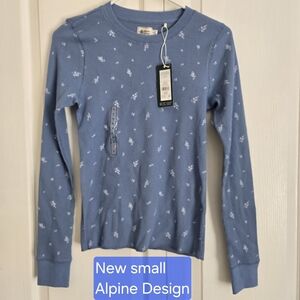 Alpine Design Blue Floral Long Sleeve Top